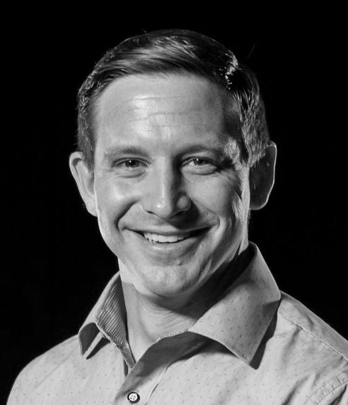 Justin Burkholder, director internacional 2024